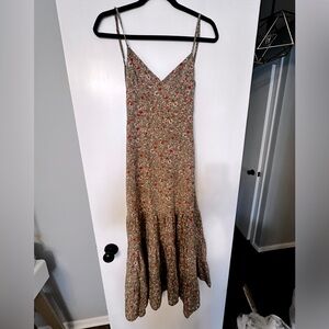 Open back, adjustable straps maxi dress.